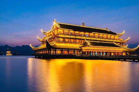 Tham quan ngôi chùa lớn nhất Việt Nam - Chùa Tam Chúc