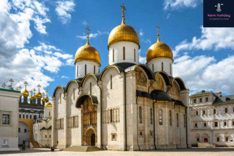 Khám phá vẻ đẹp lung linh, tráng lệ của Điện Kremlin - Biểu tượng của quyền lực Nga