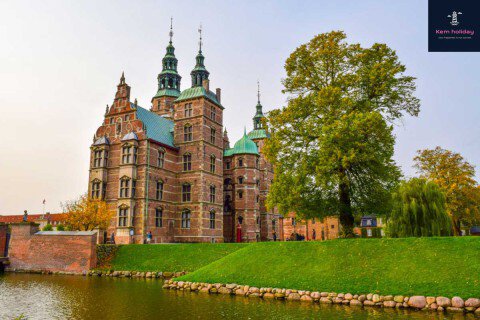 Khám phá Lâu đài Rosenborg - Di sản văn hóa lịch sử của Đan Mạch