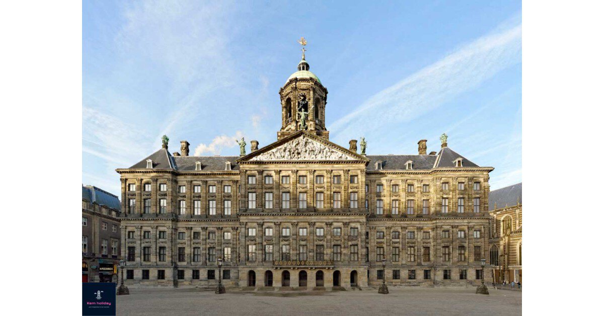 Khám phá điểm đến của xứ sở hoa tulip - cung điện Hoàng gia Amsterdam