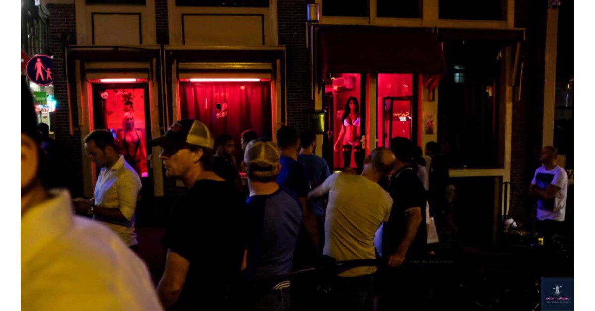 Phố đèn đỏ Amsterdam-chốn ăn chơi náo nhiệt bậc nhất tại Hà Lan