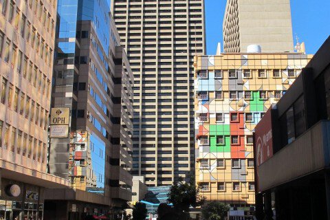 Carlton Centre -Khu mua sắm sầm uất, tòa nhà chọc trời của Nam Phi