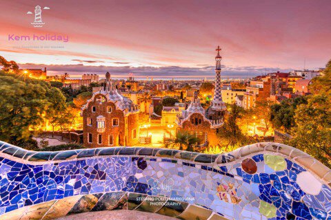Khám phá xứ sở thần tại tại thành phố Barcelona xinh đẹp - Công viên Guell