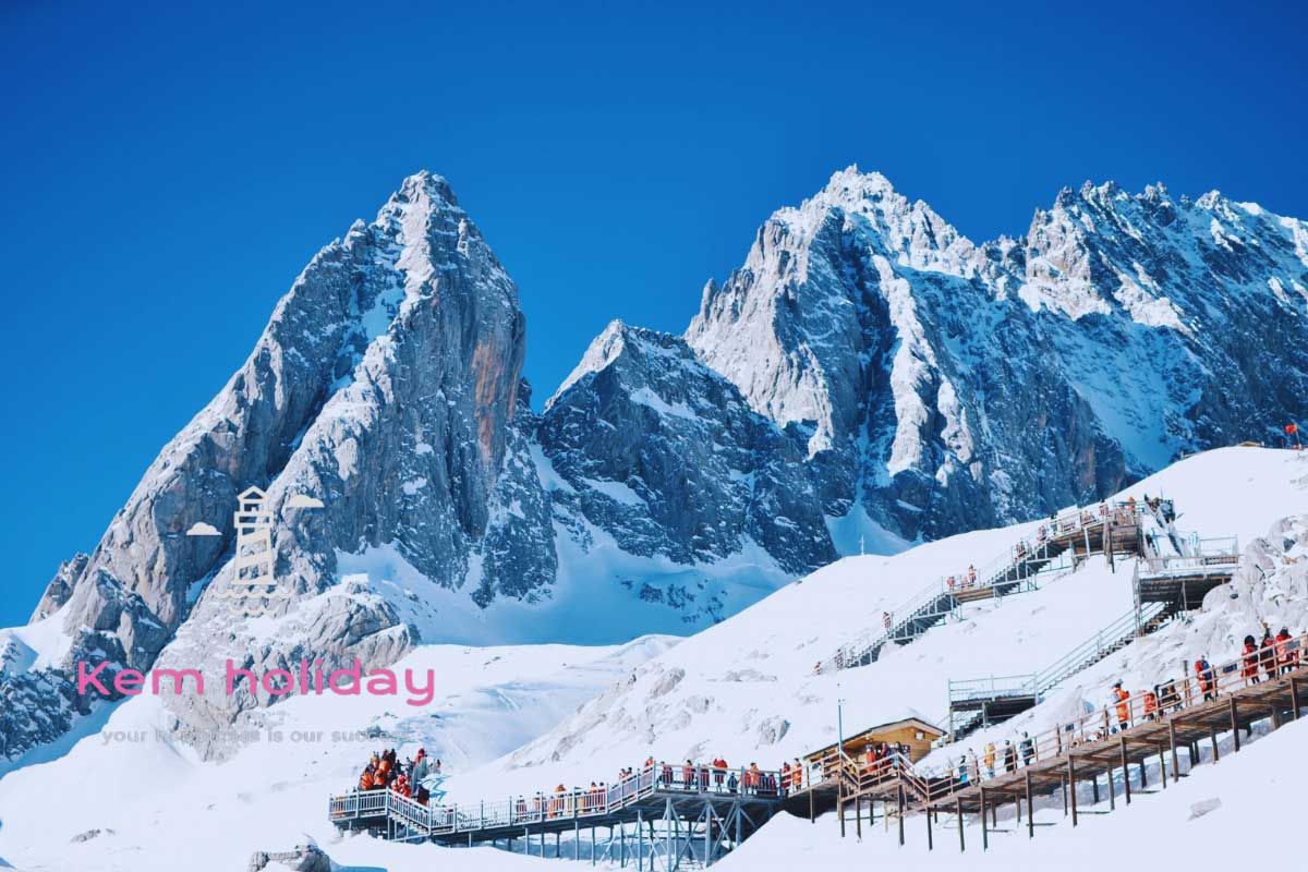 Khám phá vẻ đẹp của Núi Tuyết Ngọc Long Lệ Giang